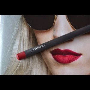 Meet your Posher, Fashionable